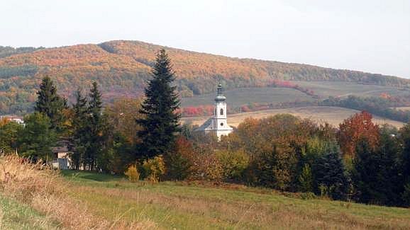 Blick auf die Kirche in Ober-Metzenseifen